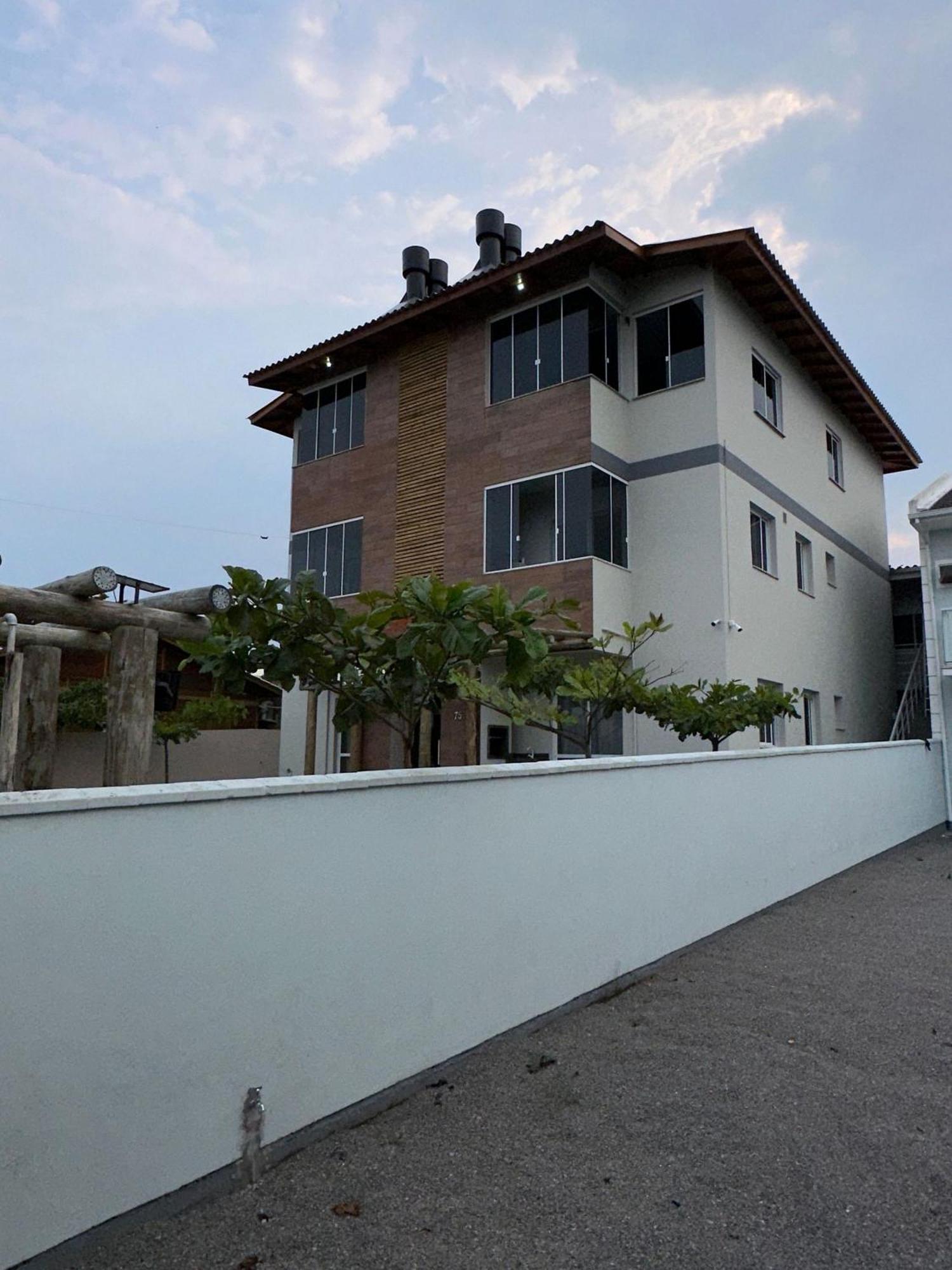 Residencial Wrubleski Sc Pinheira Exteriér fotografie